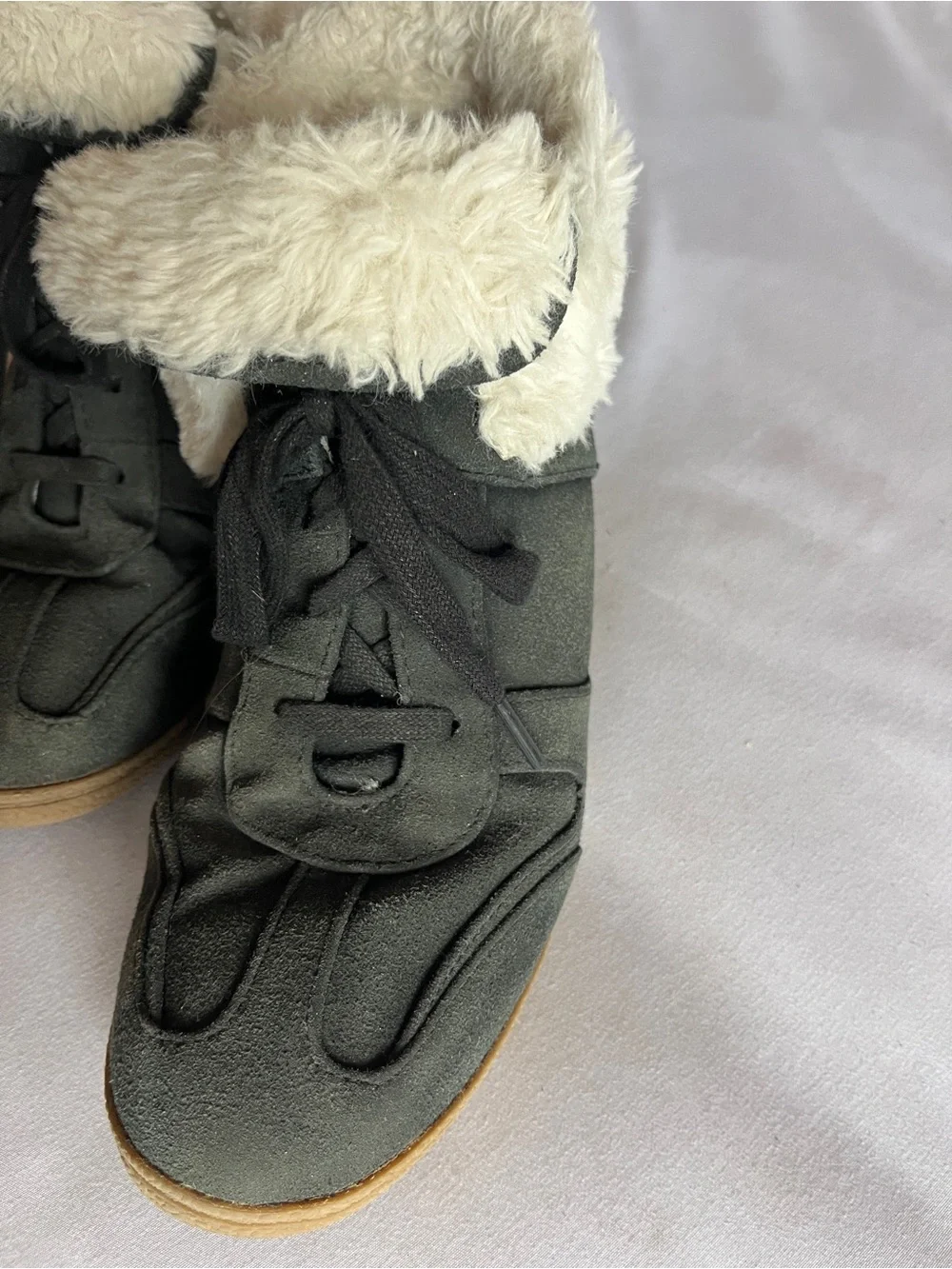 Justice Girls Size 9 Dark Gray Faux Fur Trim Lace-Up Ankle Wedge Boots